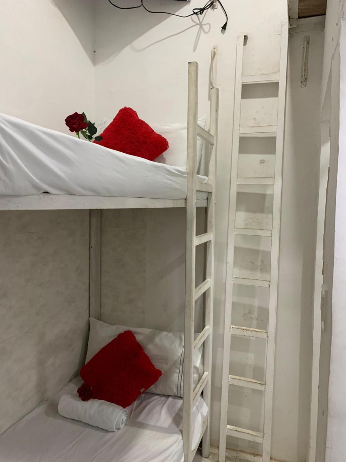 Cartagena Hostal Marbella 47 מראה חיצוני תמונה